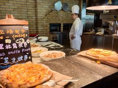 -圣丰索菲特·2 On 988 Café 自助餐厅