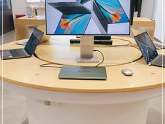 -华为授权体验店(中山公园来福士)