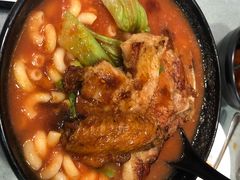 番茄浓汤鸡翅猪扒通粉-华嫂冰室(尖沙咀店)