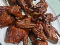 吊烧乳鸽-金狮麟•宋宴•宋文化地标餐厅(晋安路店)