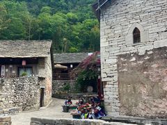 -高荡千年布依古寨旅游景区