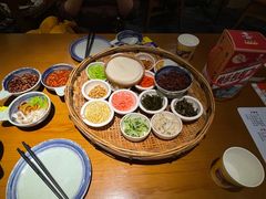 -包整·丝娃娃(一览甲秀楼风景店)