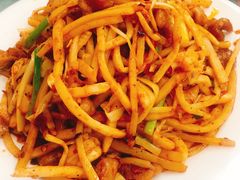 酸笋炒肥肠-红鼻子桂林米粉(金唐新光界店)