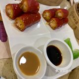 朋友约聚餐，五点半去拿位就开始排队了，太受欢迎
