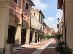 -佛罗伦萨小镇广佛名品奥特莱斯(疏港路店)