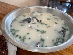 奶汤鱼头-美顺香食府鱼头老店(雪野湖店)