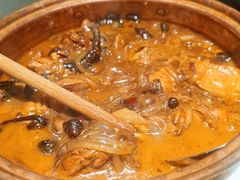 小鸡炖蘑菇-关东小磨东北菜(漕河泾印象城店)