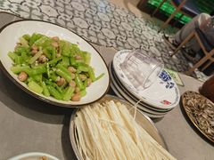 -老关东铁锅炖(上游街店)