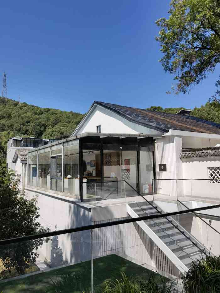 空山美术馆-"《花园里的旅行》,空山美术馆近期的展,集.