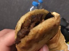 烧饼夹酱牛肉秘制-买又大餐厅(福林里店)