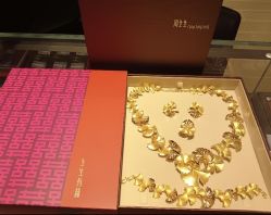 -周生生Chow Sang Sang(石家庄先天下店)