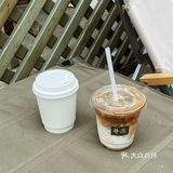 听说是纹身师开的咖啡店｜白桃拿铁超好喝！