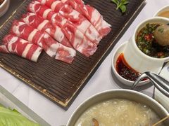 -红鼎豆捞·非遗鲍皇汤火锅(宝丰路店)