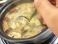 -花苑美食横琴生蚝火锅(拱北粤华路店)