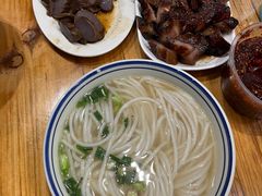 -香辉食馆(新兴路店)