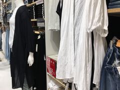 -优衣库(广州天河领展广场店)