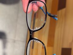 -LOOK眼镜·蔡司依视路配镜(宝山万达店)