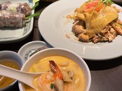 -大头虾越式风味餐厅(光明广场店)