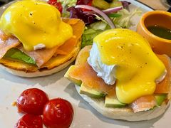 三文鱼班尼迪克蛋-CafeDuVillage乡村咖啡馆(美邻苑店)