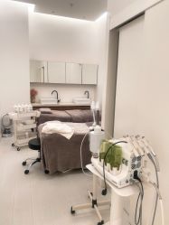 -微笑雨嘉造型护肤