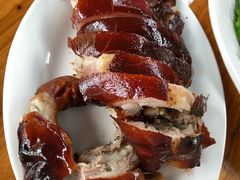 -黄记四更烤乳猪店