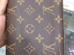 -莱靓奢侈品洗护改衣店(新世界百货崇文店)