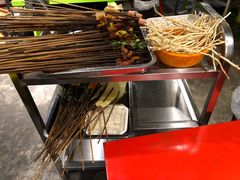 -钢管厂五区小郡肝串串香(奥克斯广场锦城万达店)