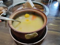 萝卜玉米煲龙骨汤-横琴蚝苑·地道农家菜
