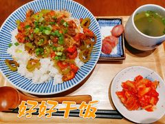 小龙虾盖饭-肥朵食堂(带梦胡同店)