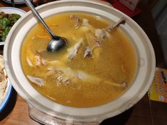 -房县土本味土鸡汤特色餐厅(沌口店)