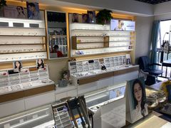 -视野联行眼镜·蔡司授权店(长白万象汇店)