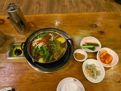 -喇喇排骨火锅·传统韩式脊骨汤(望京西园总店)