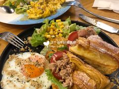 芝士金枪鱼太阳蛋可颂-251#coffee roasters(沿河东路店)