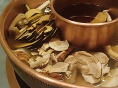 -慢丽江·云南野生菌土鸡锅(付家庄店)