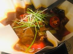 -穹六人间 people 6(岳阳路店)