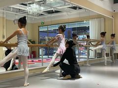 -炫艺舞蹈培训中心(枫尚奥特莱斯店)