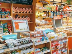 零售区-来伊份(云从路店)