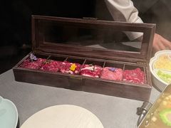 -左庭右院鲜牛肉火锅黑金店(陆家嘴中心店)
