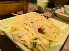 香菜梗炝土豆丝-绿茶餐厅(崇文门新世界店)