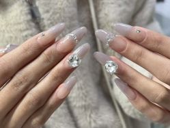 -爱纶美·美甲美睫半永久