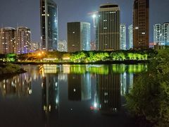 -万绿园