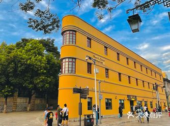 从今年三月因工作来到春城昆明出差到现在，深深被春城的