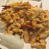 今天和朋友一起来这家餐厅吃饭，氛围特别舒服