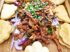 -老东镇啤酒屋海鲜加工·蒸汽海鲜·海鲜烧烤(台东店)