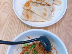 -蒙自源米线(东城星河城店)