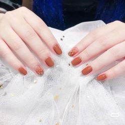 -悦指间美甲美睫