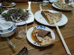 -溢心园香河肉饼总店