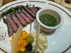 -Mark&Mars Restaurant