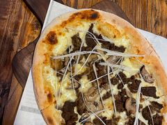 烤牛肉披萨-I HOLIC艾豪丽披萨(KKone店)