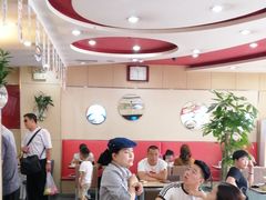 大堂-李先生牛肉面大王(营口大润发店)